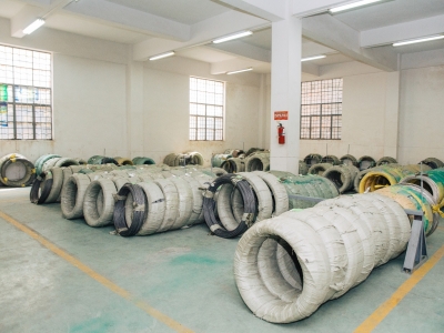 新藝螺絲廠材料倉02