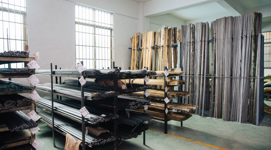 新藝螺絲廠材料倉01