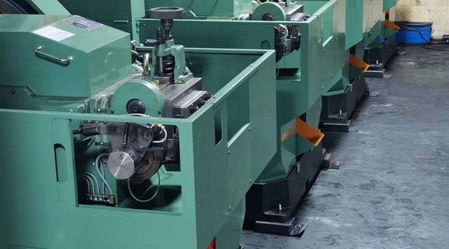 新藝螺絲廠螺絲車間（臺(tái)灣益鼎機(jī)）